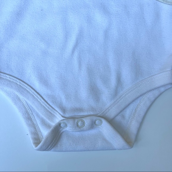 All Mine baby Girls long sleeve ivory bodysuit with eyelet collar /  6-9 M - Picture 4 of 9